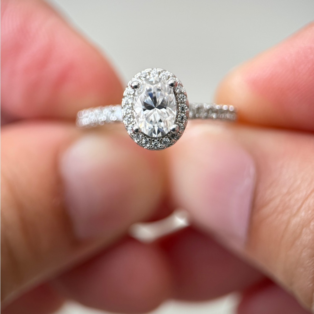 S925 1.35ctw Oval Moissanite Halo Engagement Ring - Picture 6 of 8